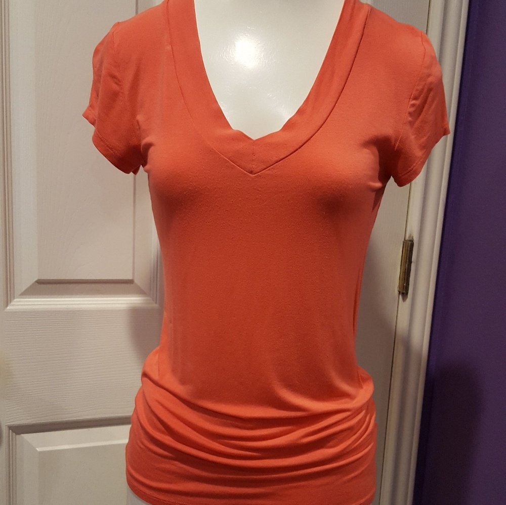 V neck tee